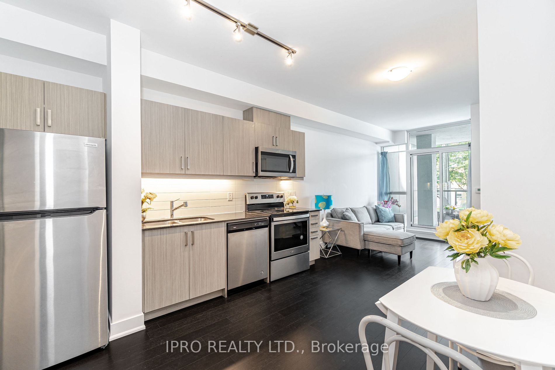 1486 Bathurst St, #201