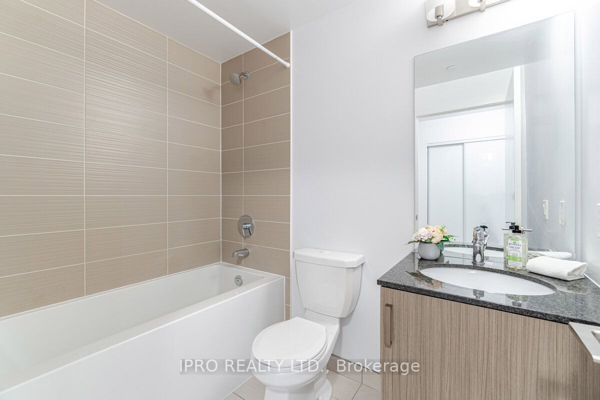 1486 Bathurst St, #201