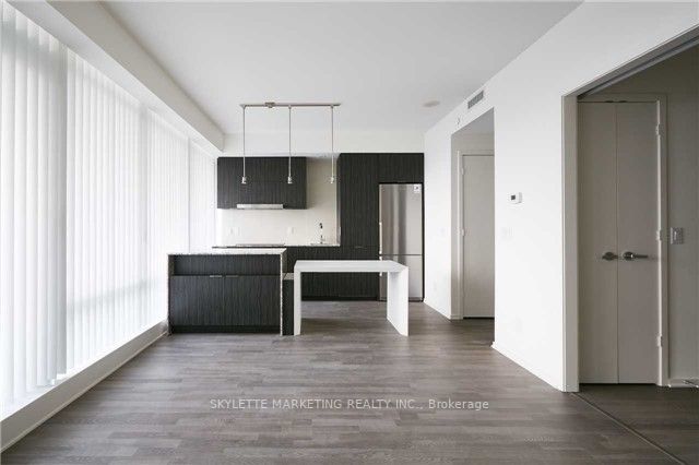 1 Bloor Street E, #4502