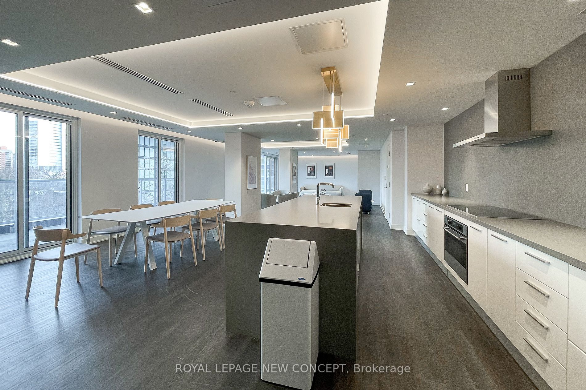 3 Gloucester St E, #810