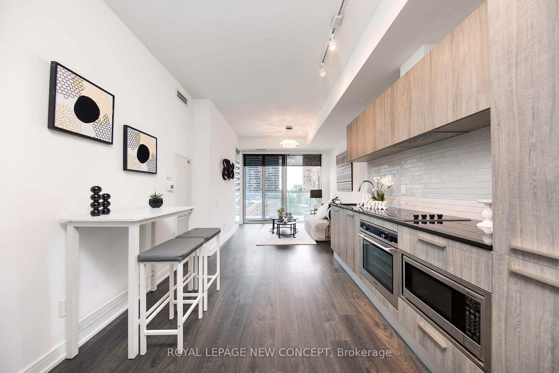 3 Gloucester St E, #810