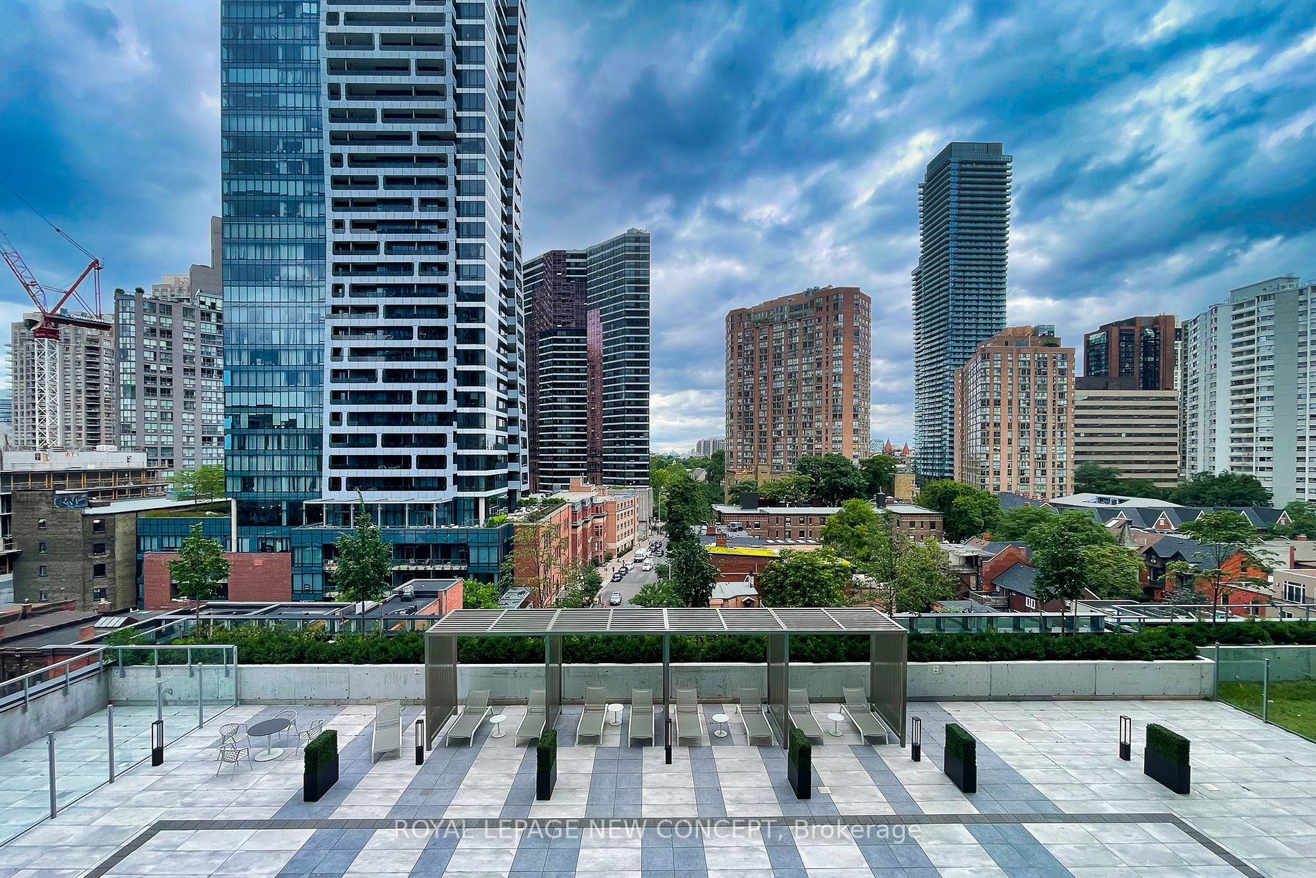 3 Gloucester St E, #810