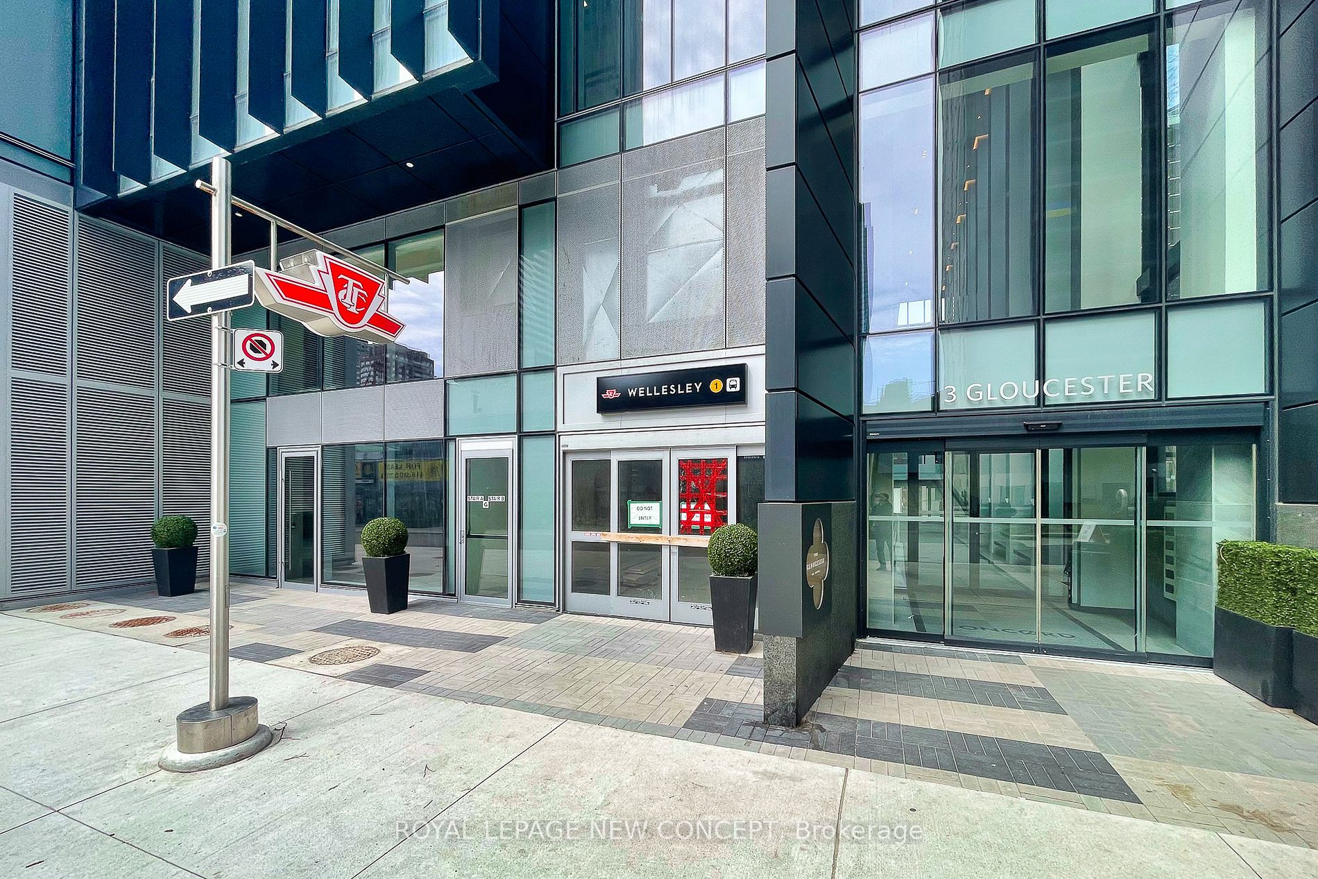 3 Gloucester St E, #810