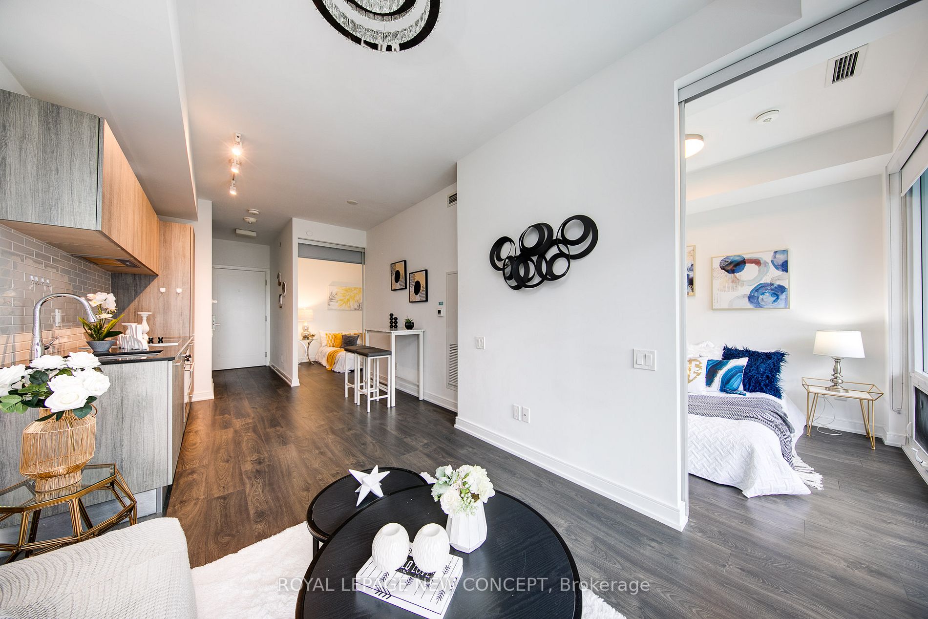 3 Gloucester St E, #810