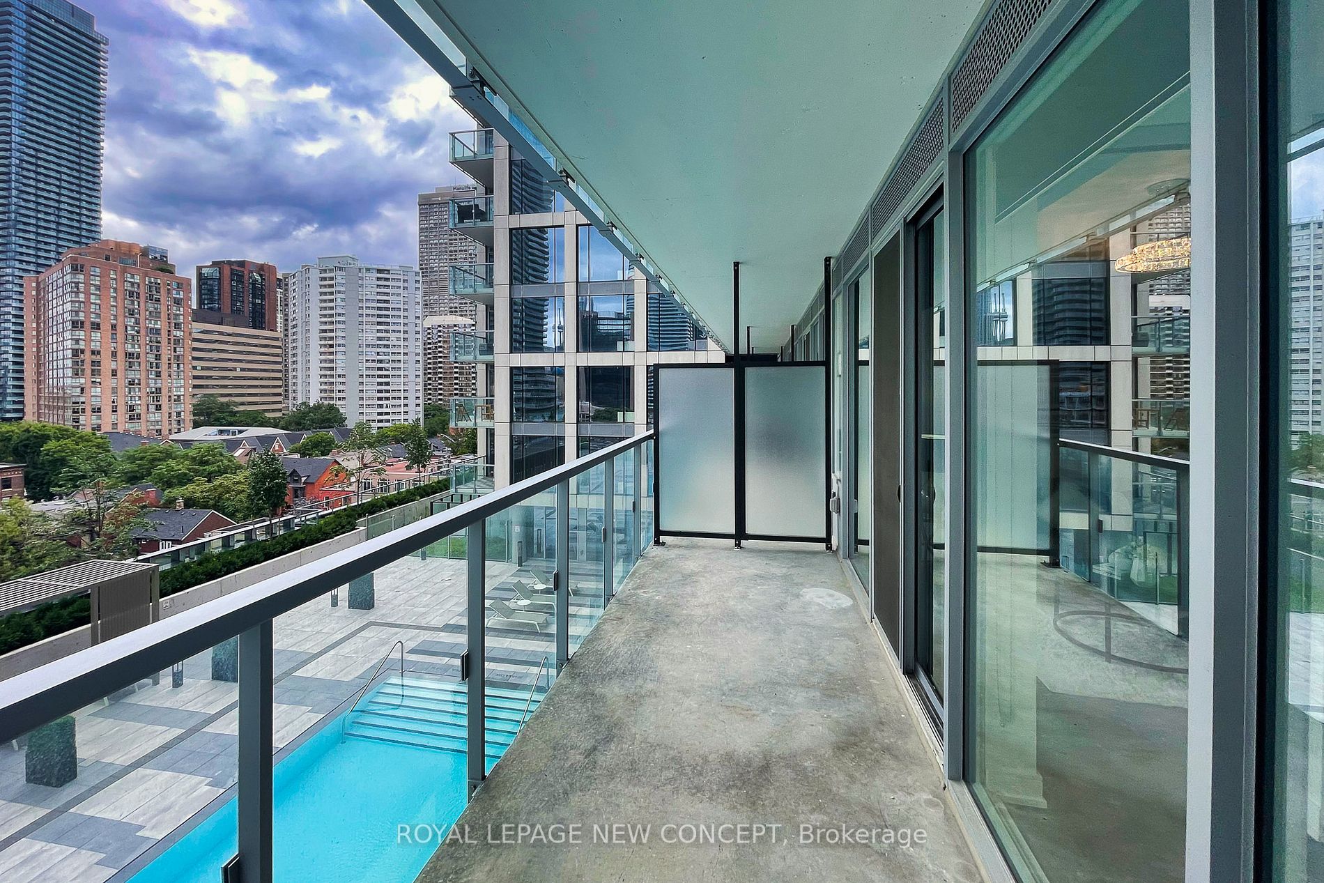 3 Gloucester St E, #810