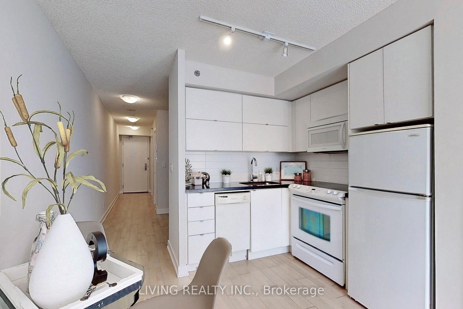 21 Nelson St, #605