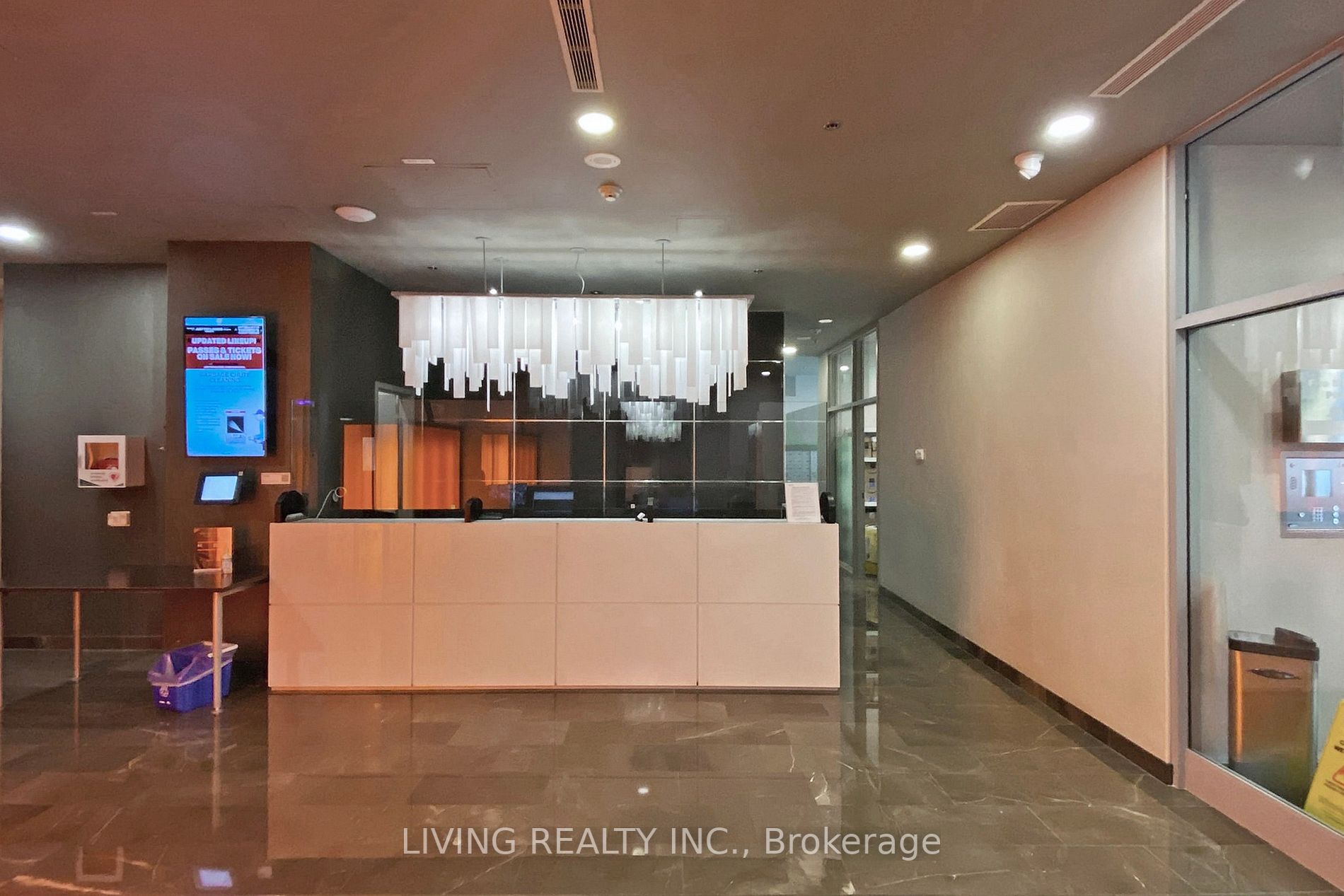 21 Nelson St, #605