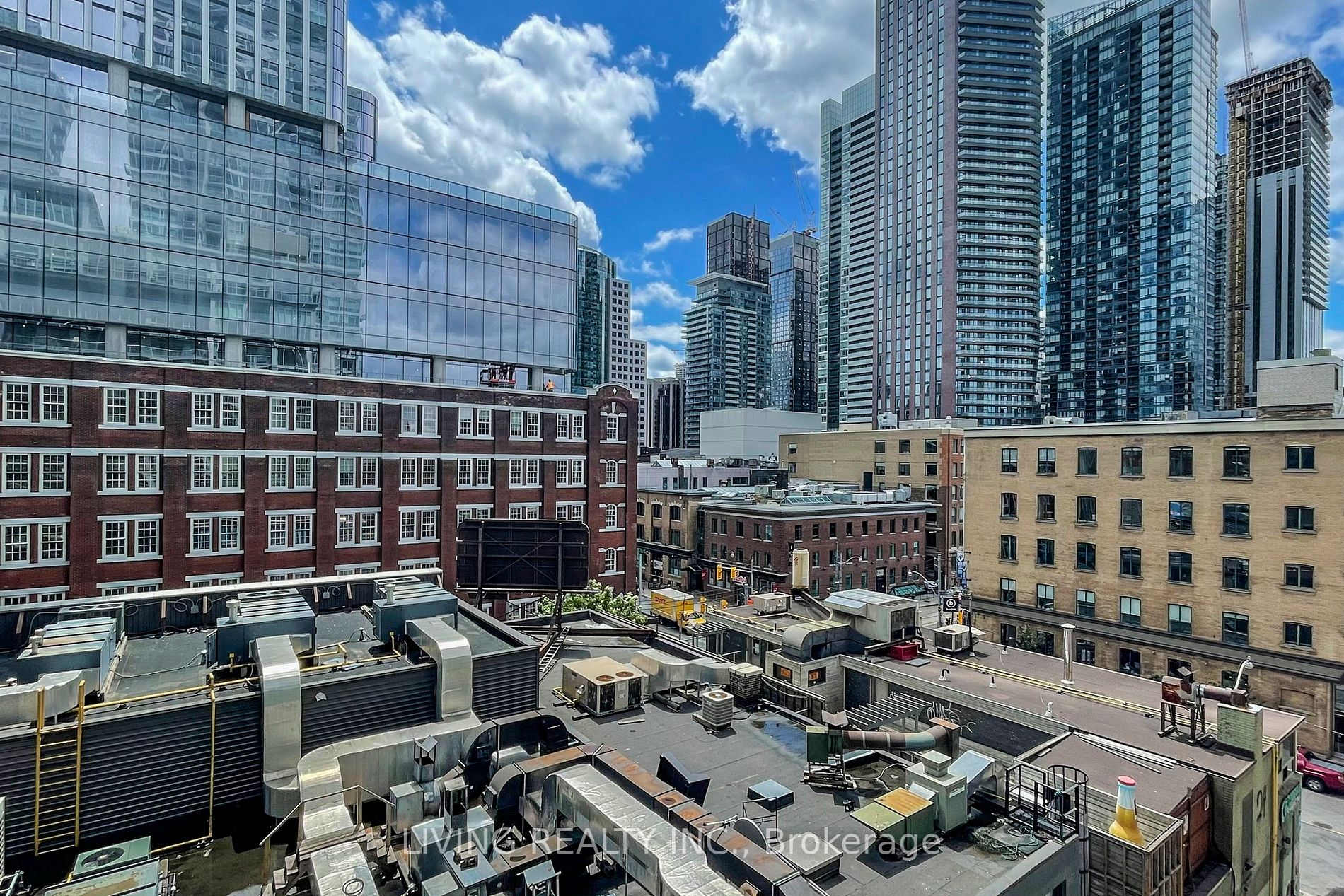 21 Nelson St, #605