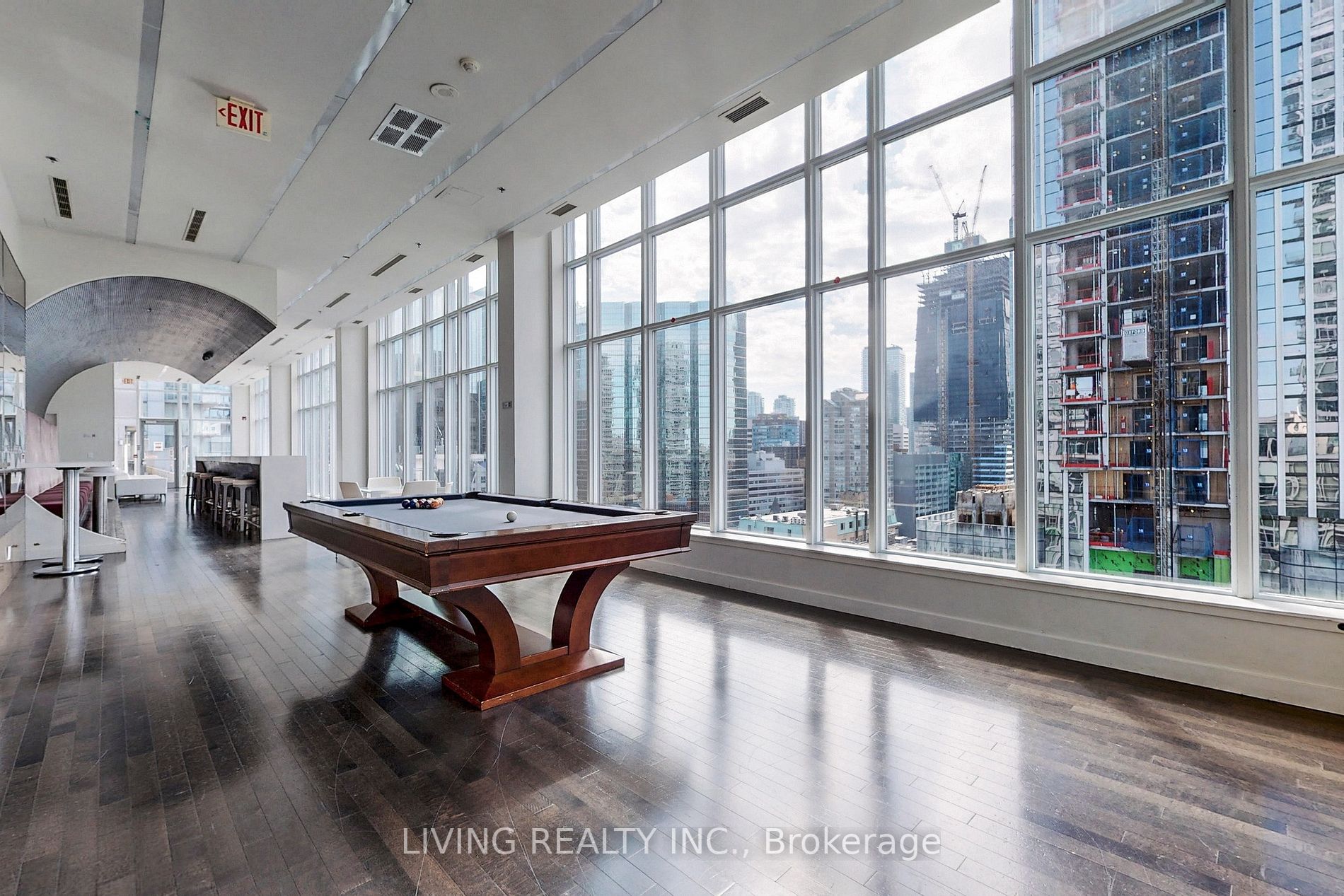 21 Nelson St, #605