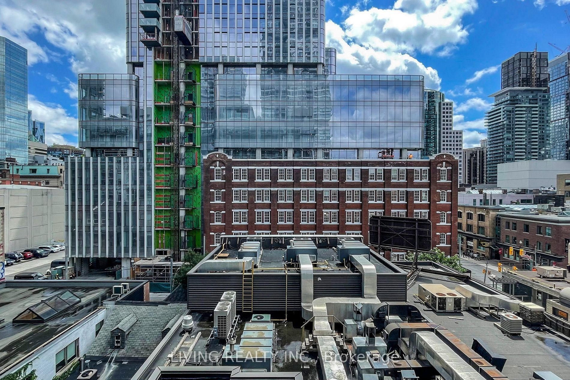 21 Nelson St, #605
