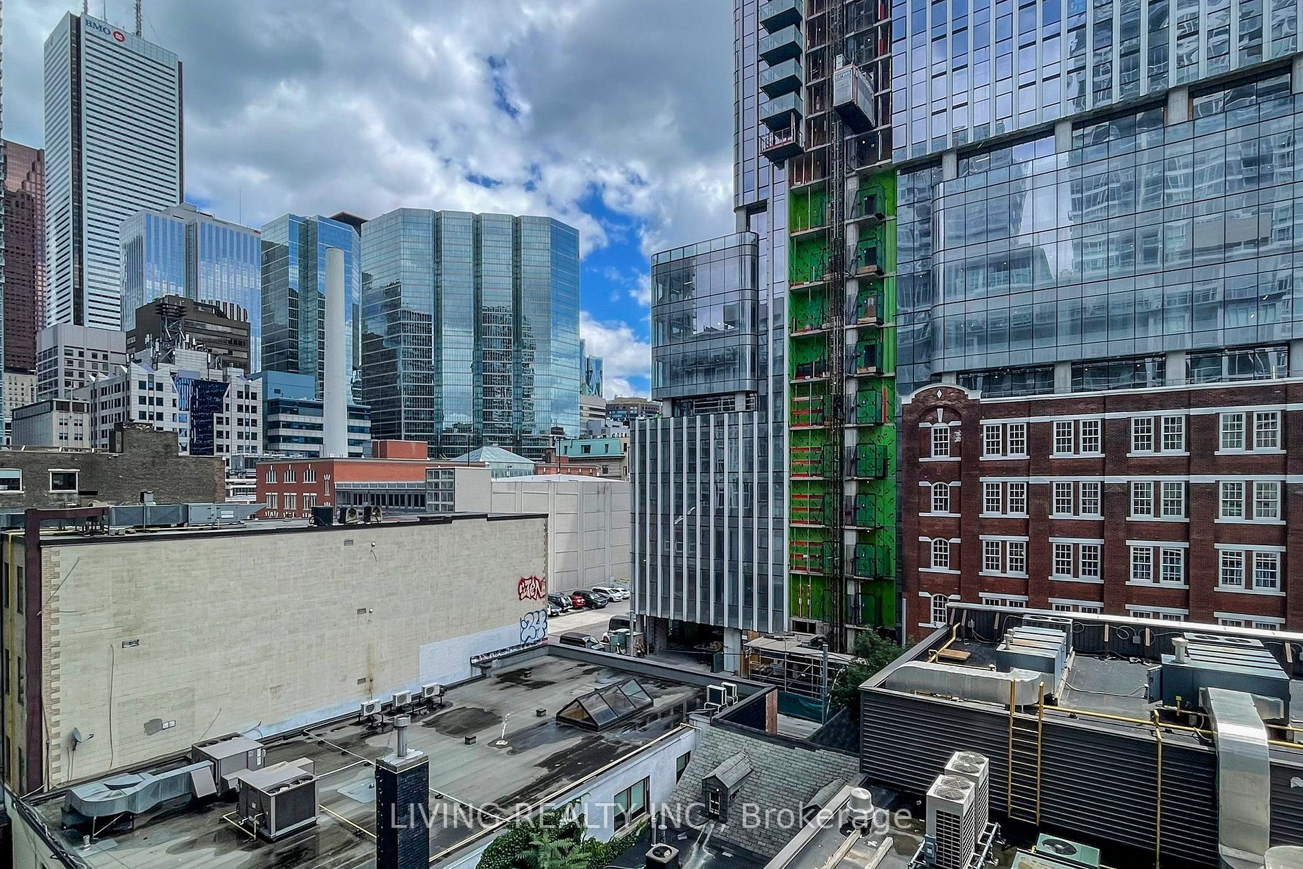 21 Nelson St, #605
