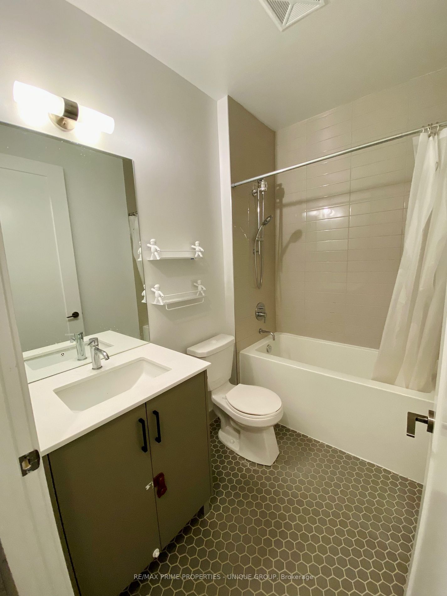 11 Lillian St, #310