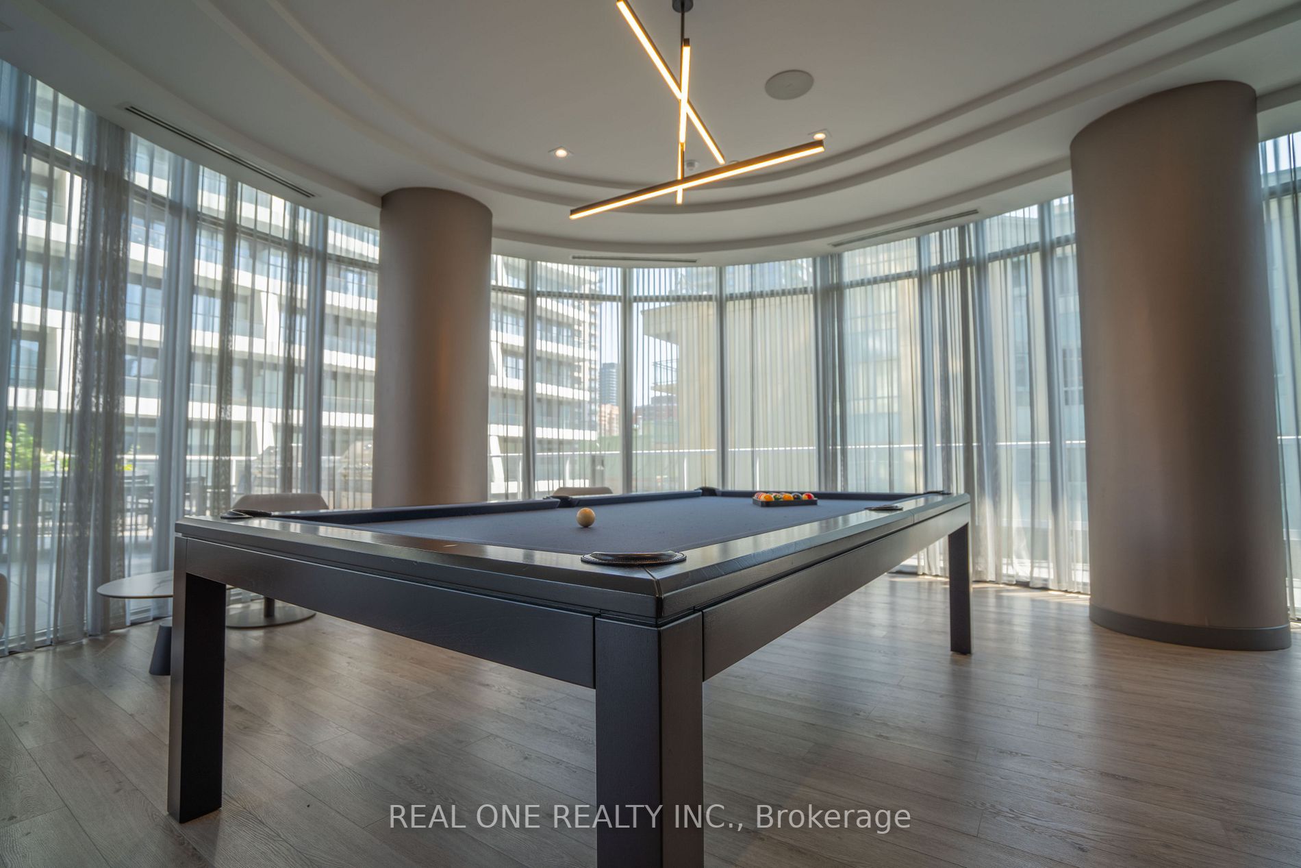 403 Church St, #2112