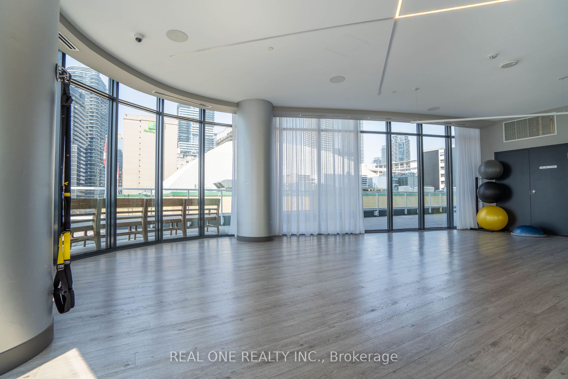 403 Church St, #2112