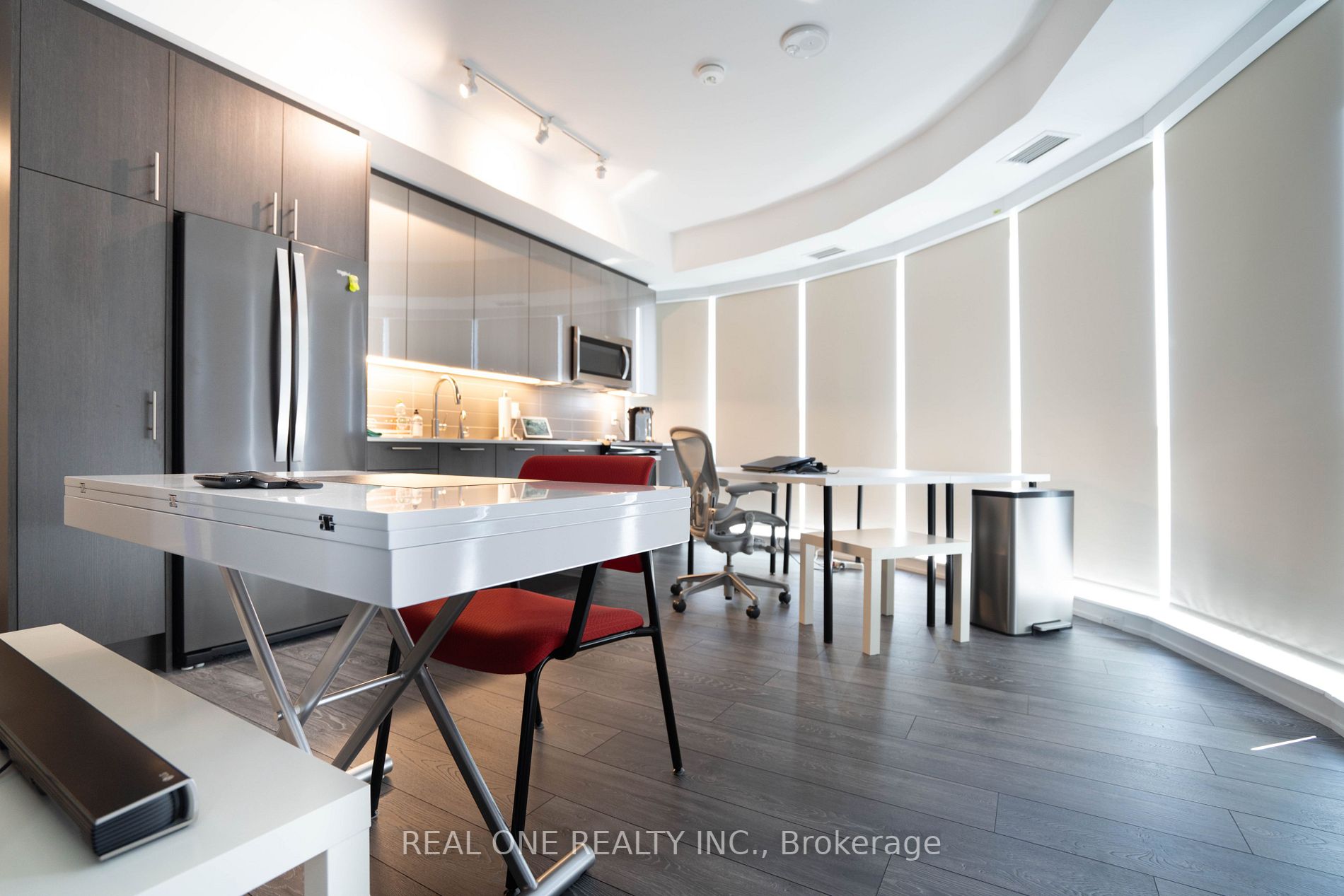 403 Church St, #2112