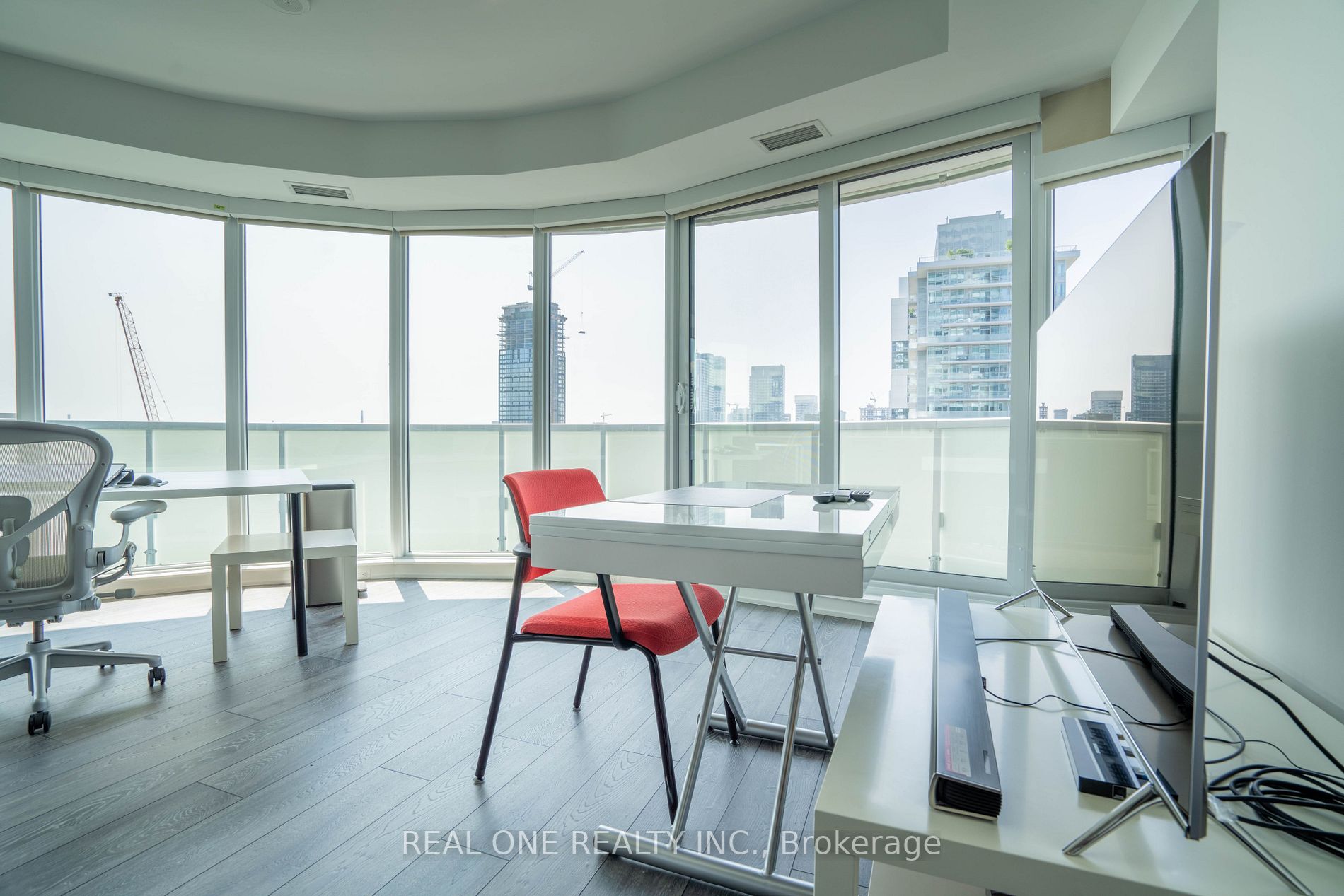 403 Church St, #2112