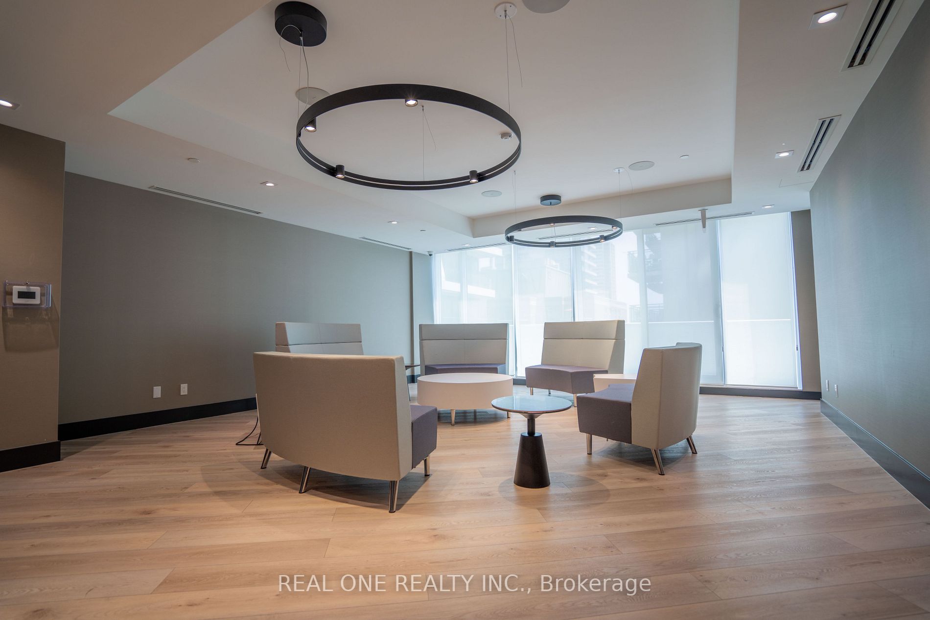 403 Church St, #2112