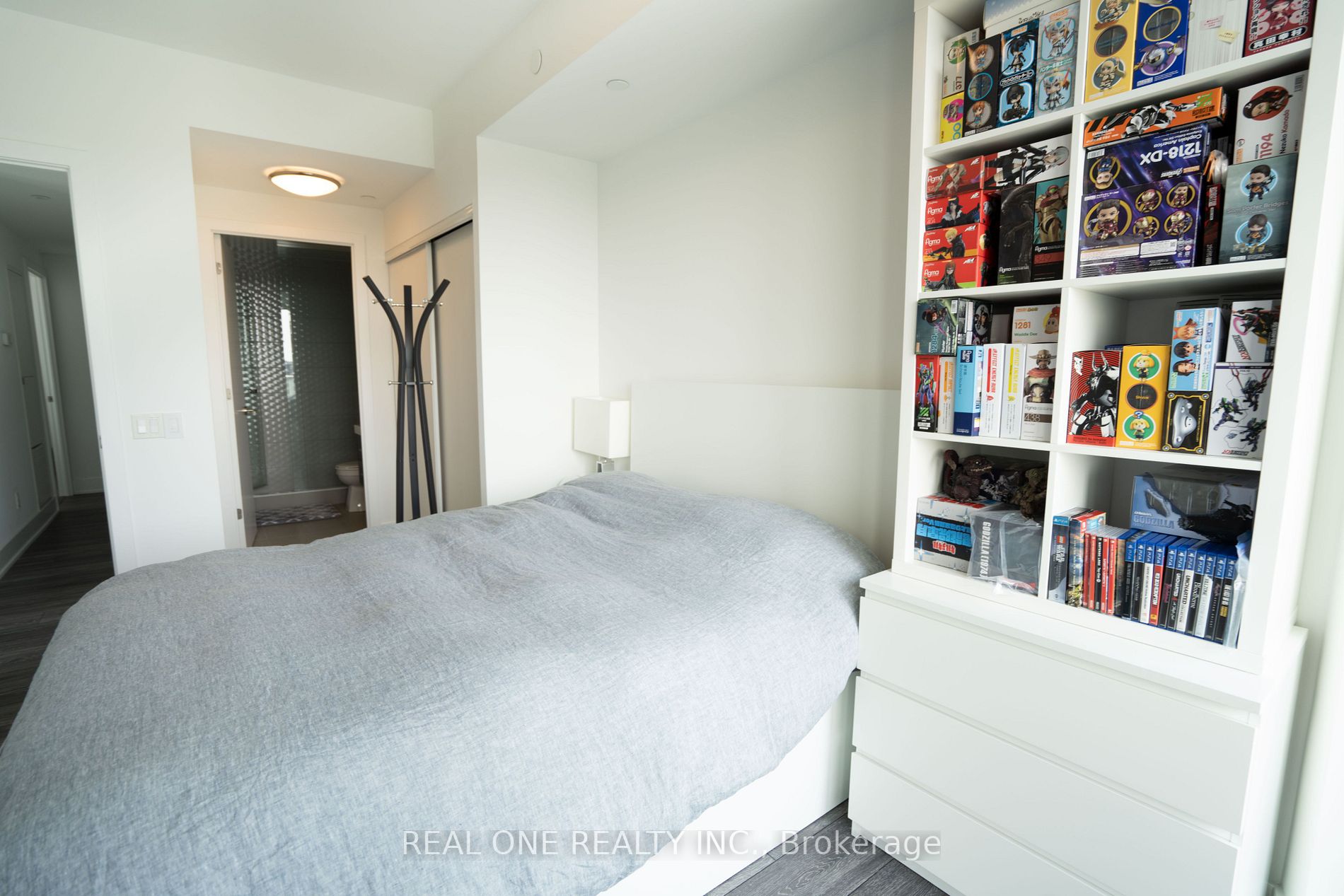 403 Church St, #2112