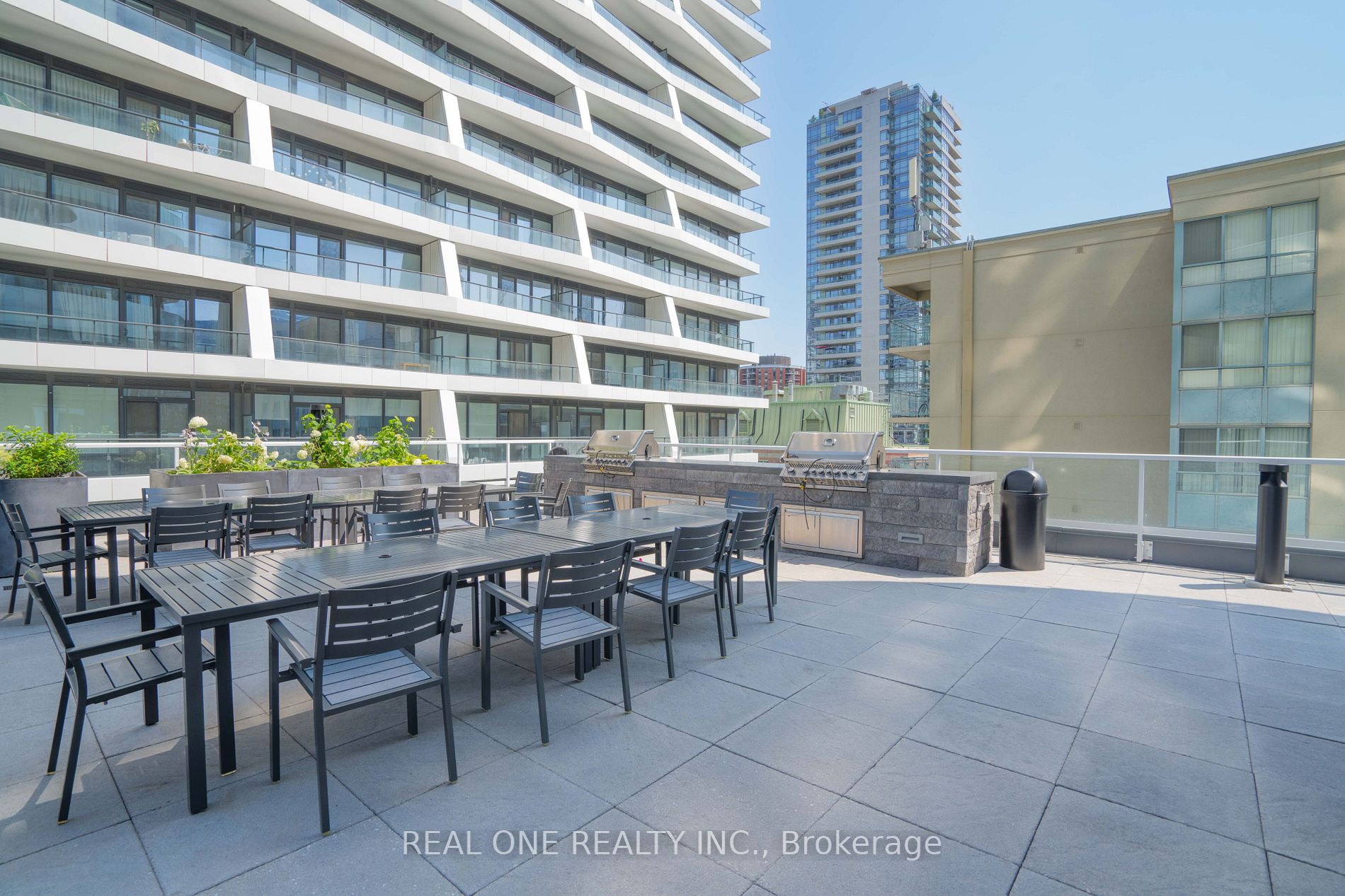 403 Church St, #2112
