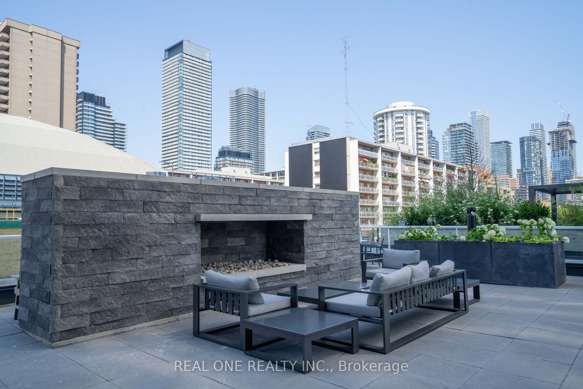 403 Church St, #2112