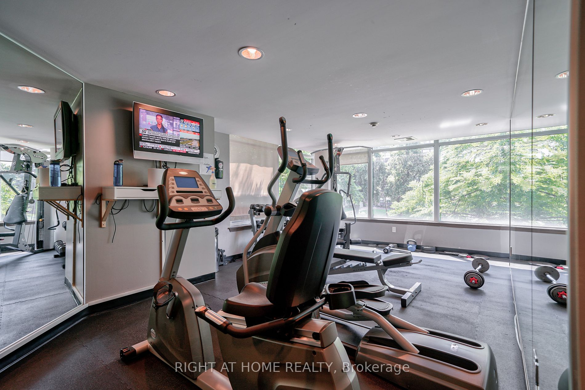 18 Valley Woods Rd, #813