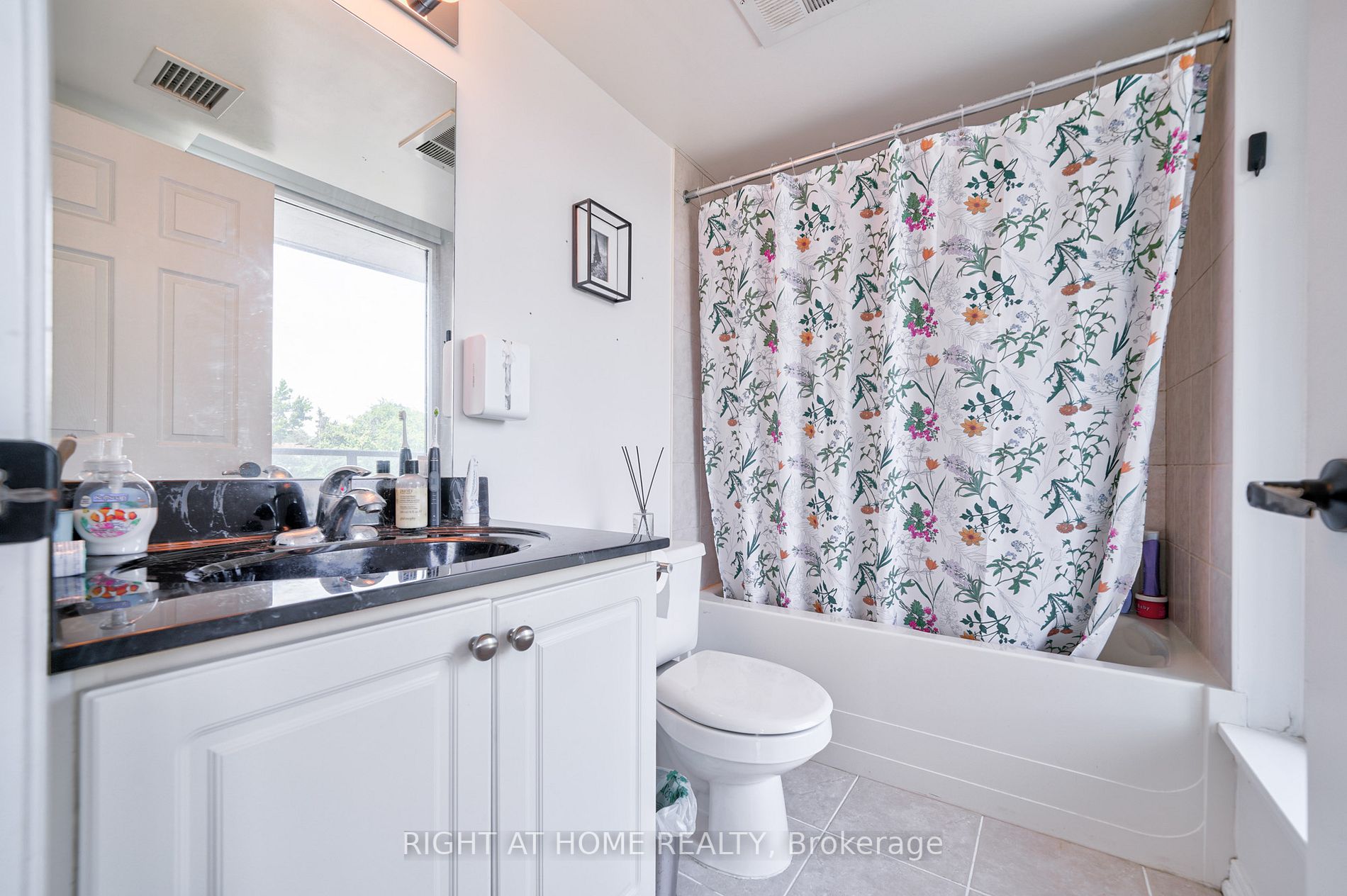 18 Valley Woods Rd, #813