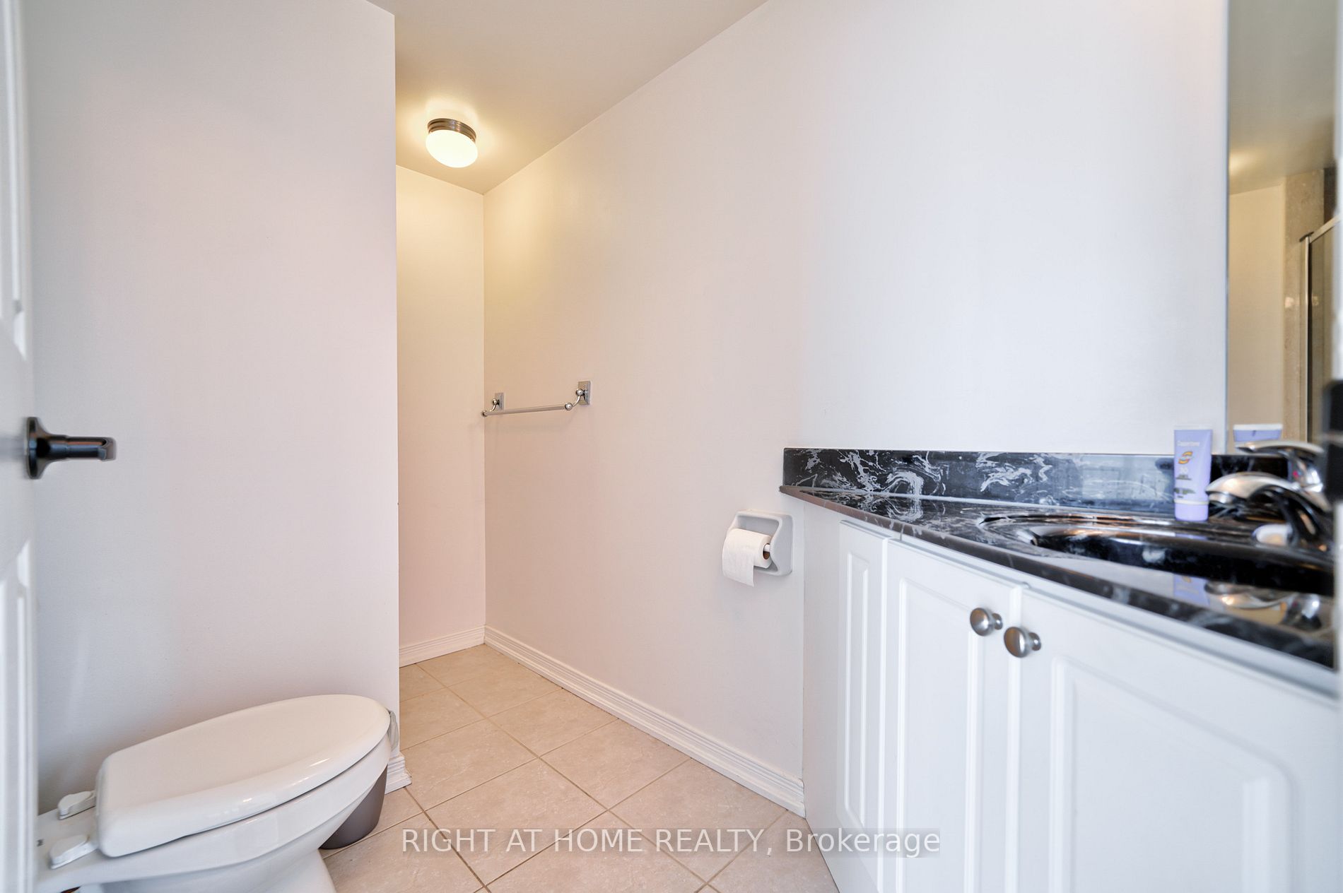 18 Valley Woods Rd, #813