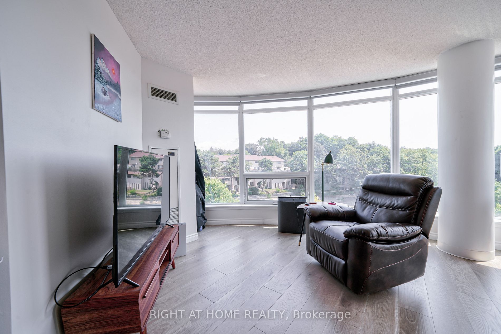 18 Valley Woods Rd, #813