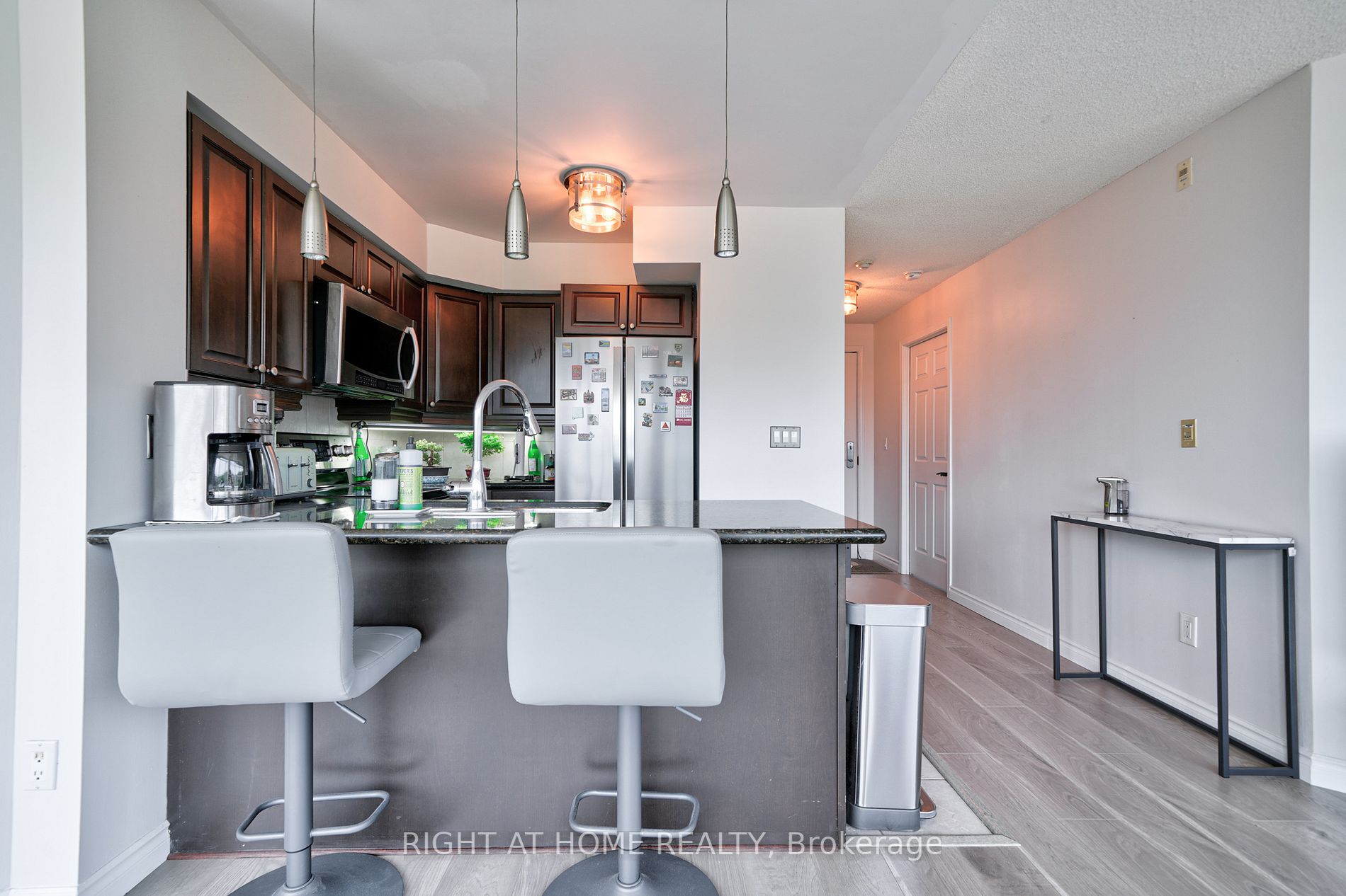 18 Valley Woods Rd, #813