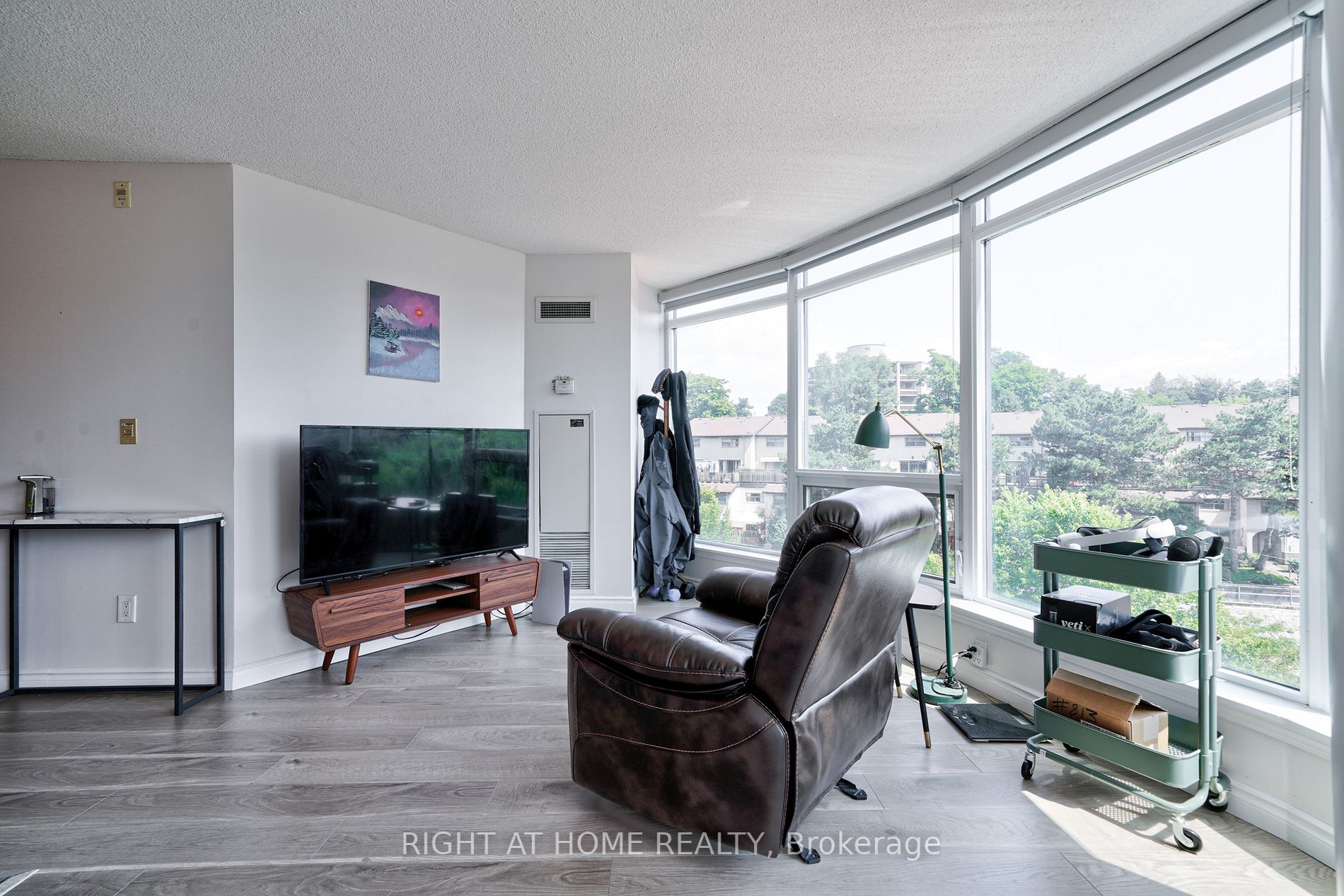 18 Valley Woods Rd, #813