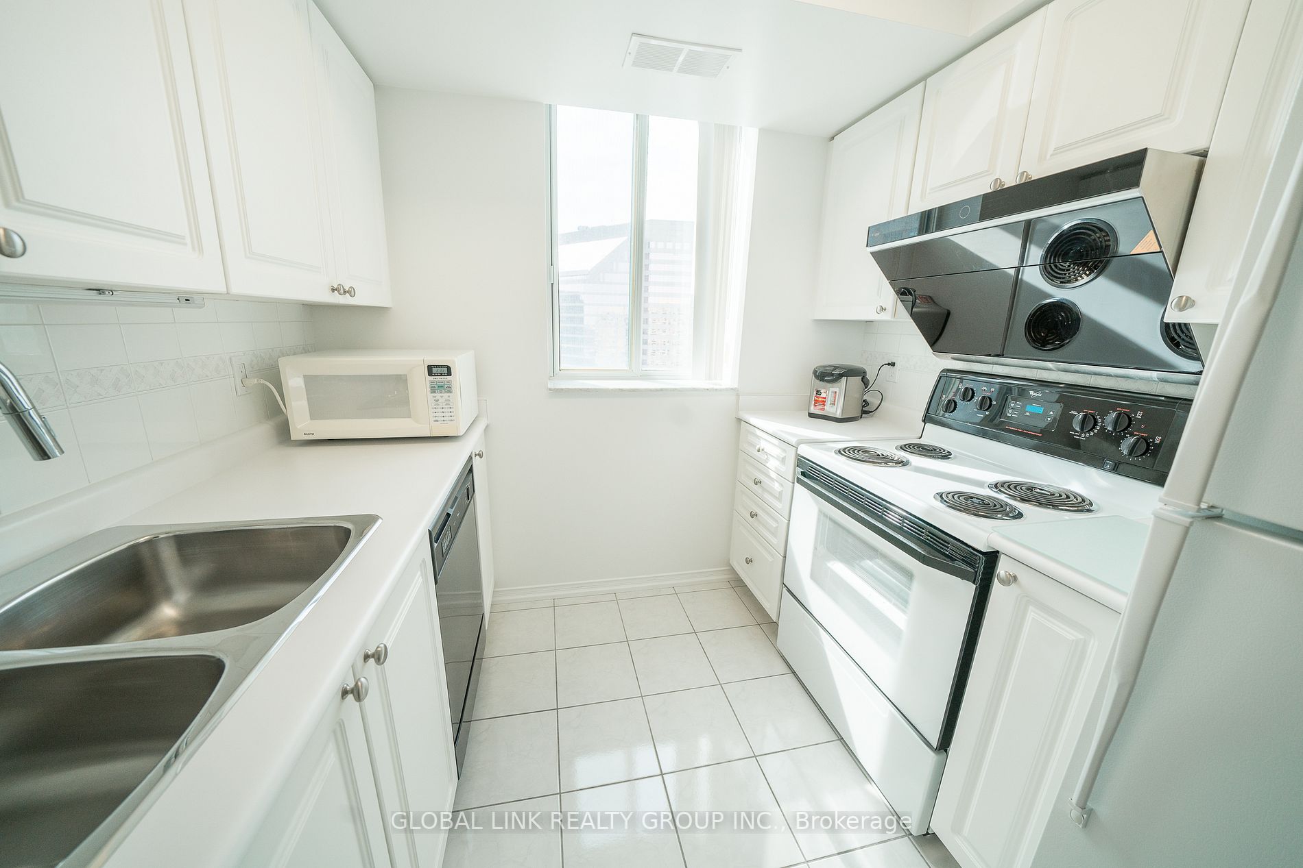 3 Pemberton Ave, #2302