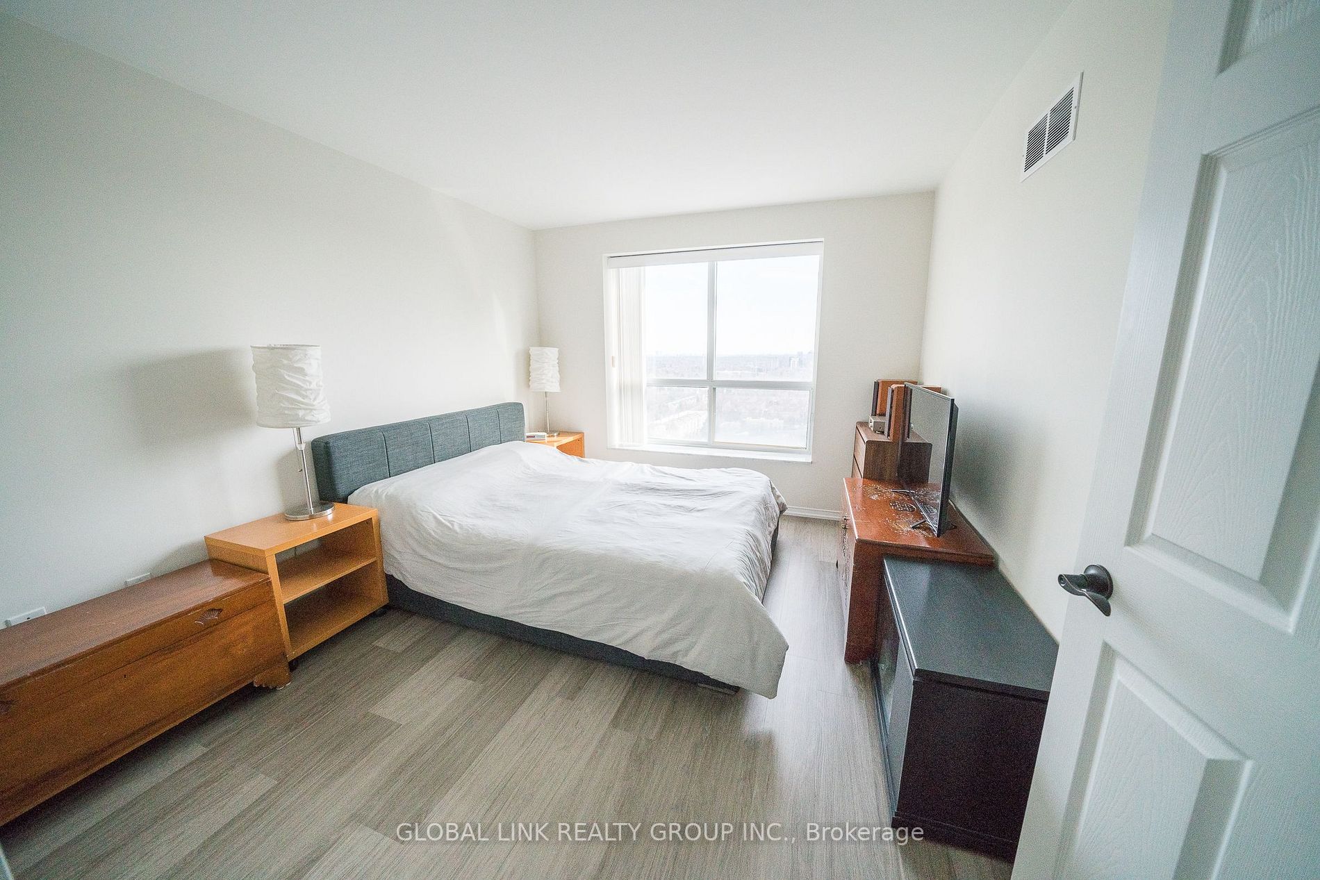 3 Pemberton Ave, #2302