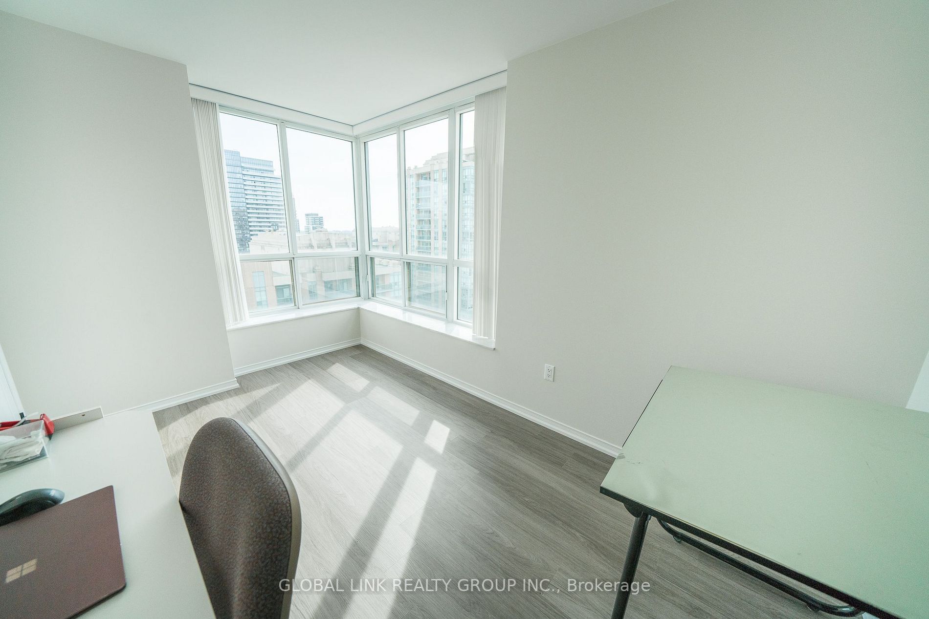 3 Pemberton Ave, #2302