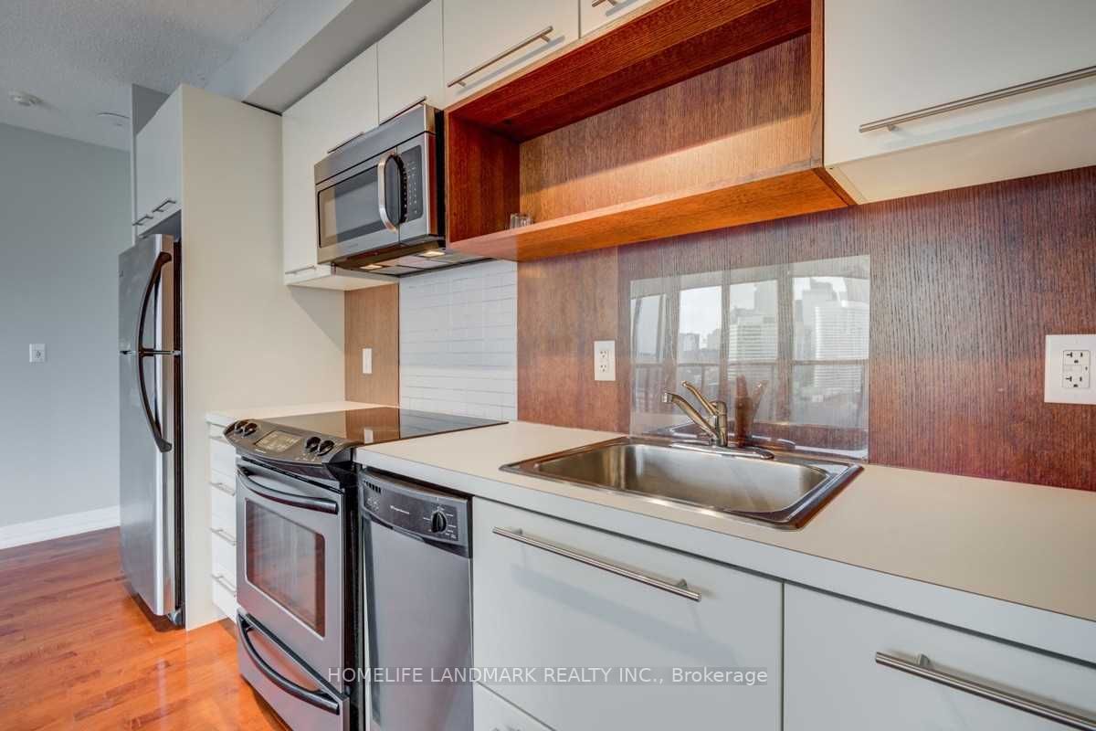 25 Carlton St, #2902