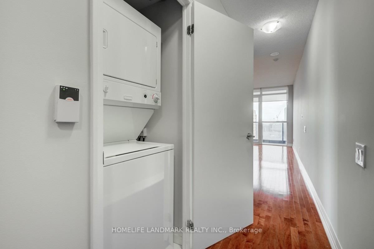 25 Carlton St, #2902