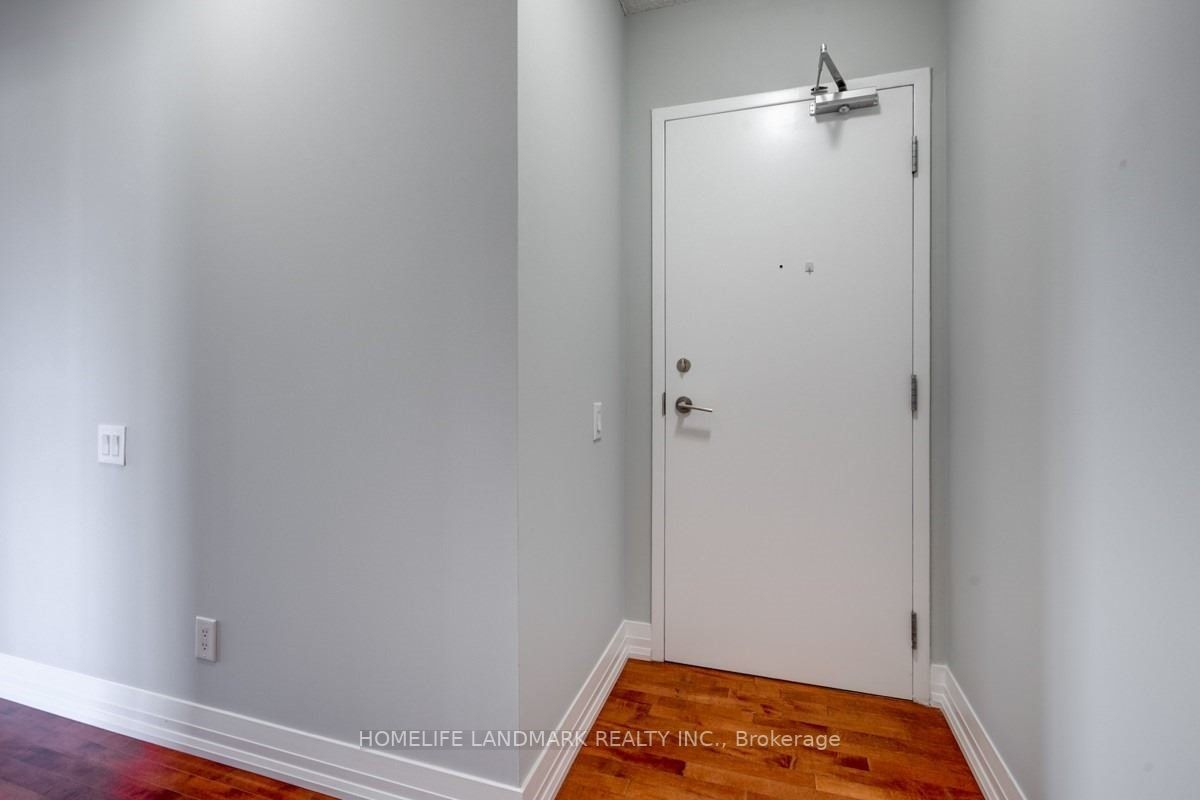 25 Carlton St, #2902