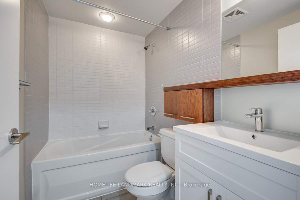 25 Carlton St, #2902
