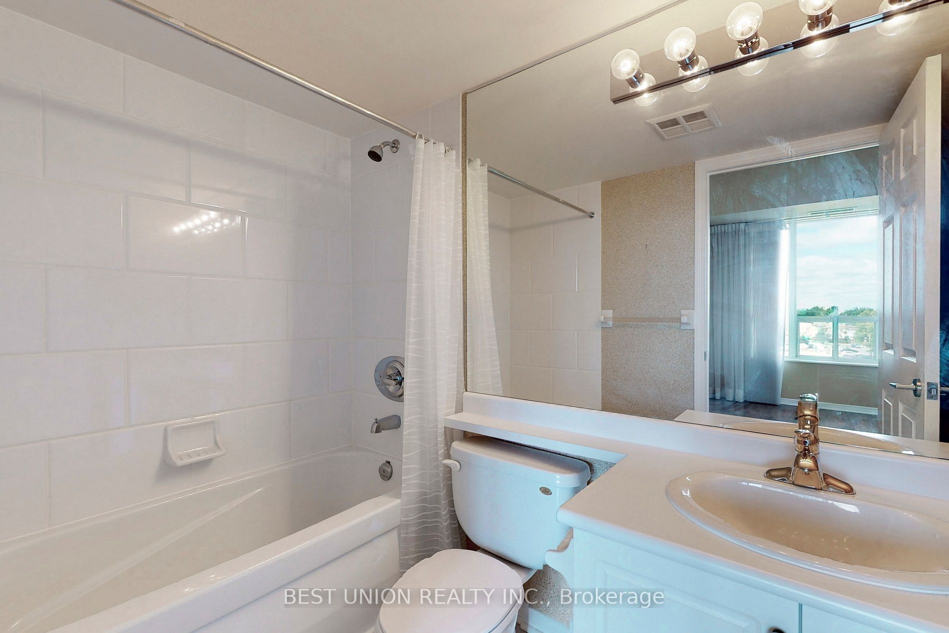 485 Rosewell Ave, #512