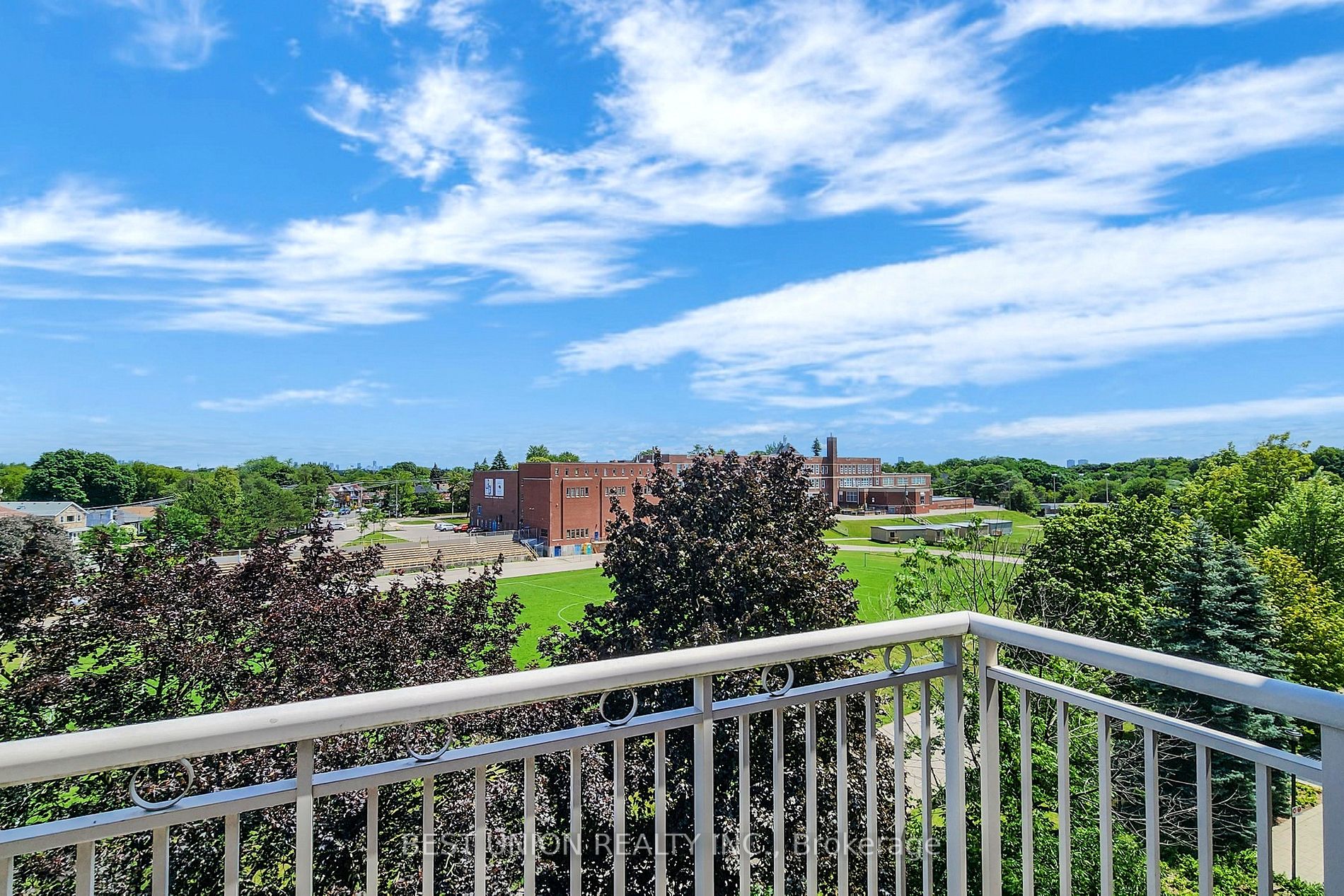 485 Rosewell Ave, #512