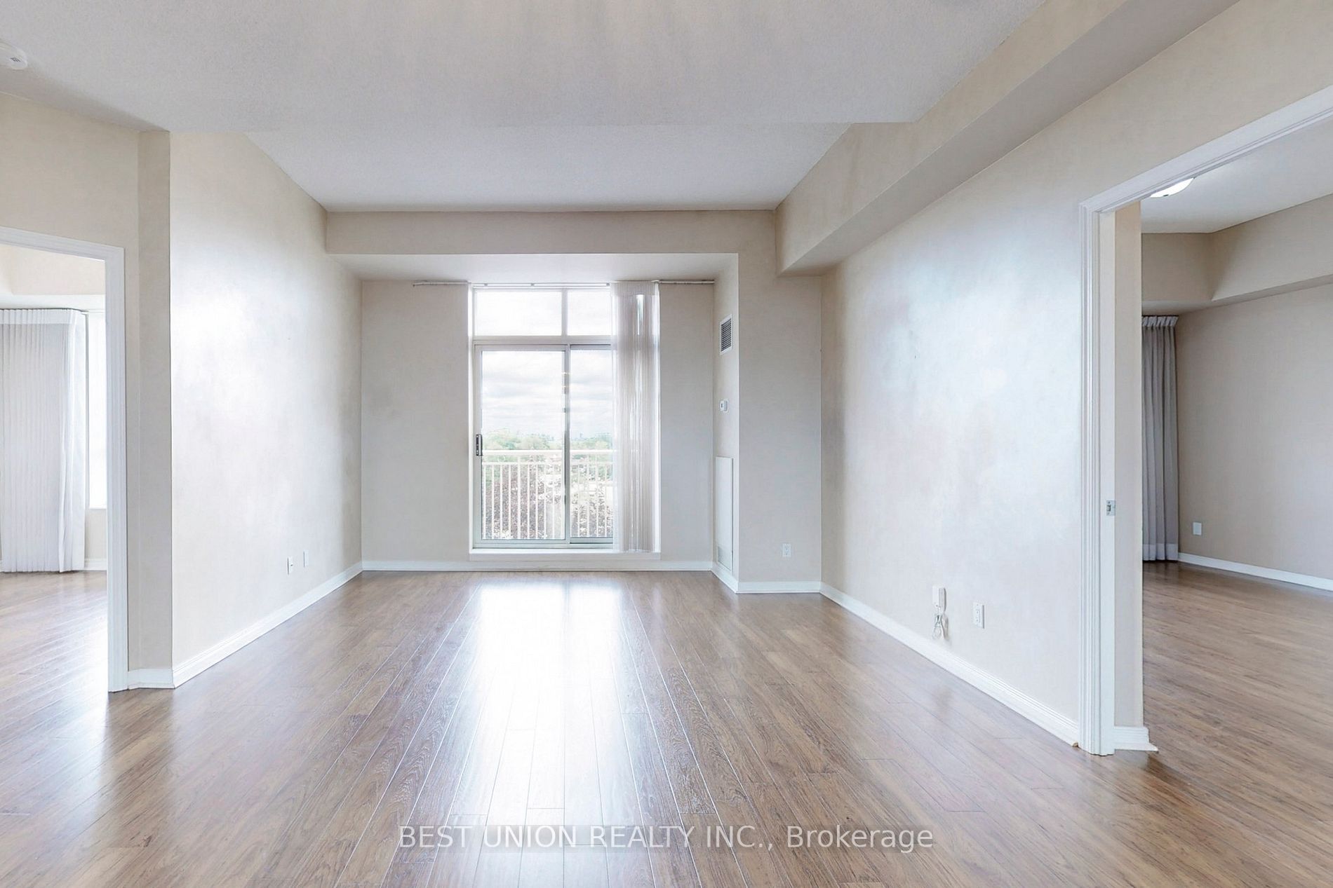 485 Rosewell Ave, #512
