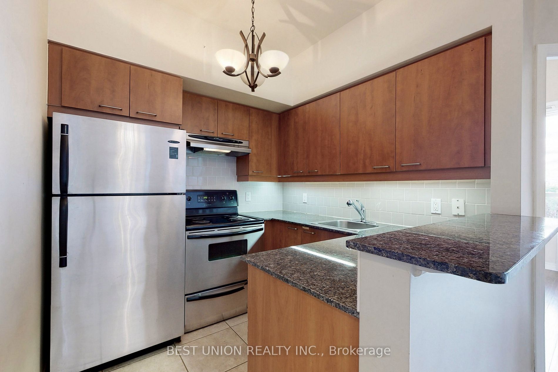 485 Rosewell Ave, #512
