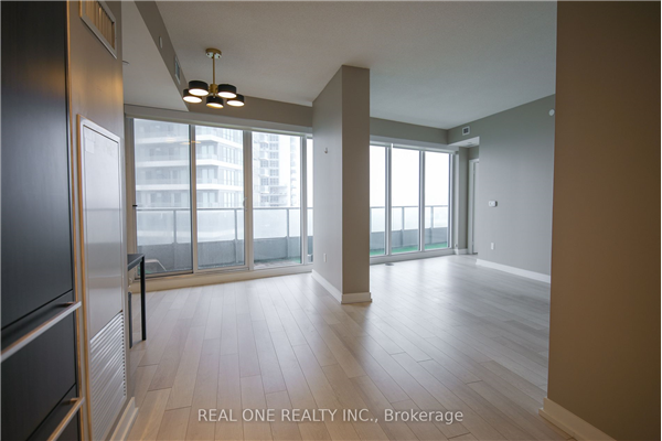117 Mcmahon Dr, Toronto