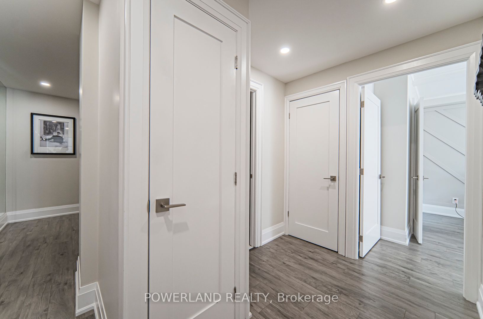 33 Harbour Sq, #834