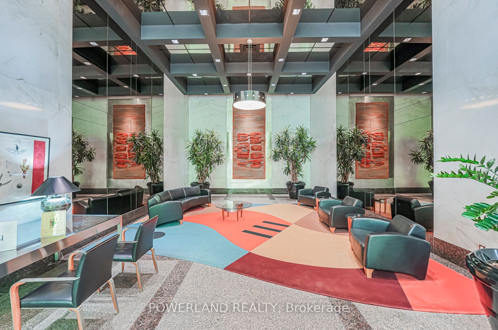 33 Harbour Sq, #834