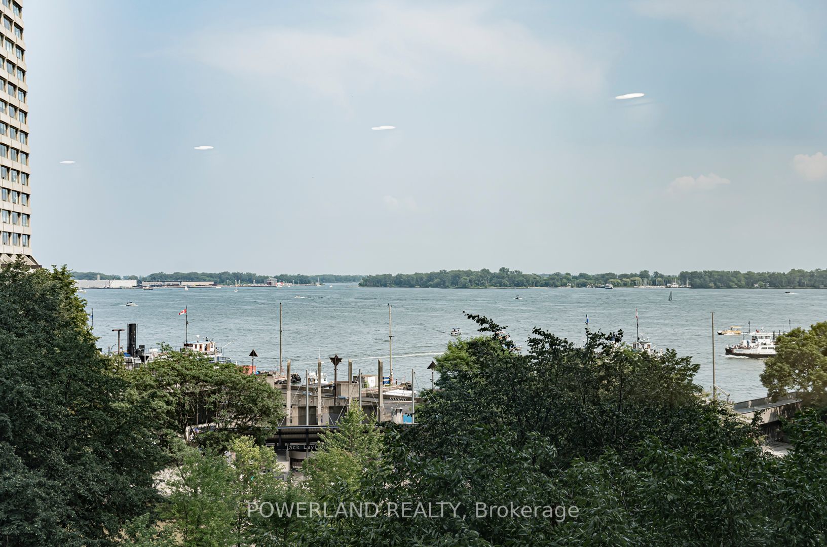 33 Harbour Sq, #834