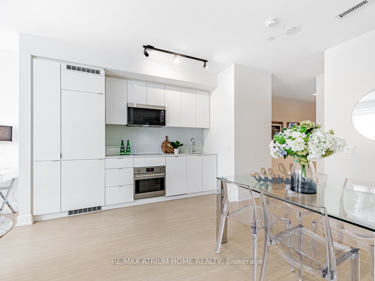 7 Grenville St, #512