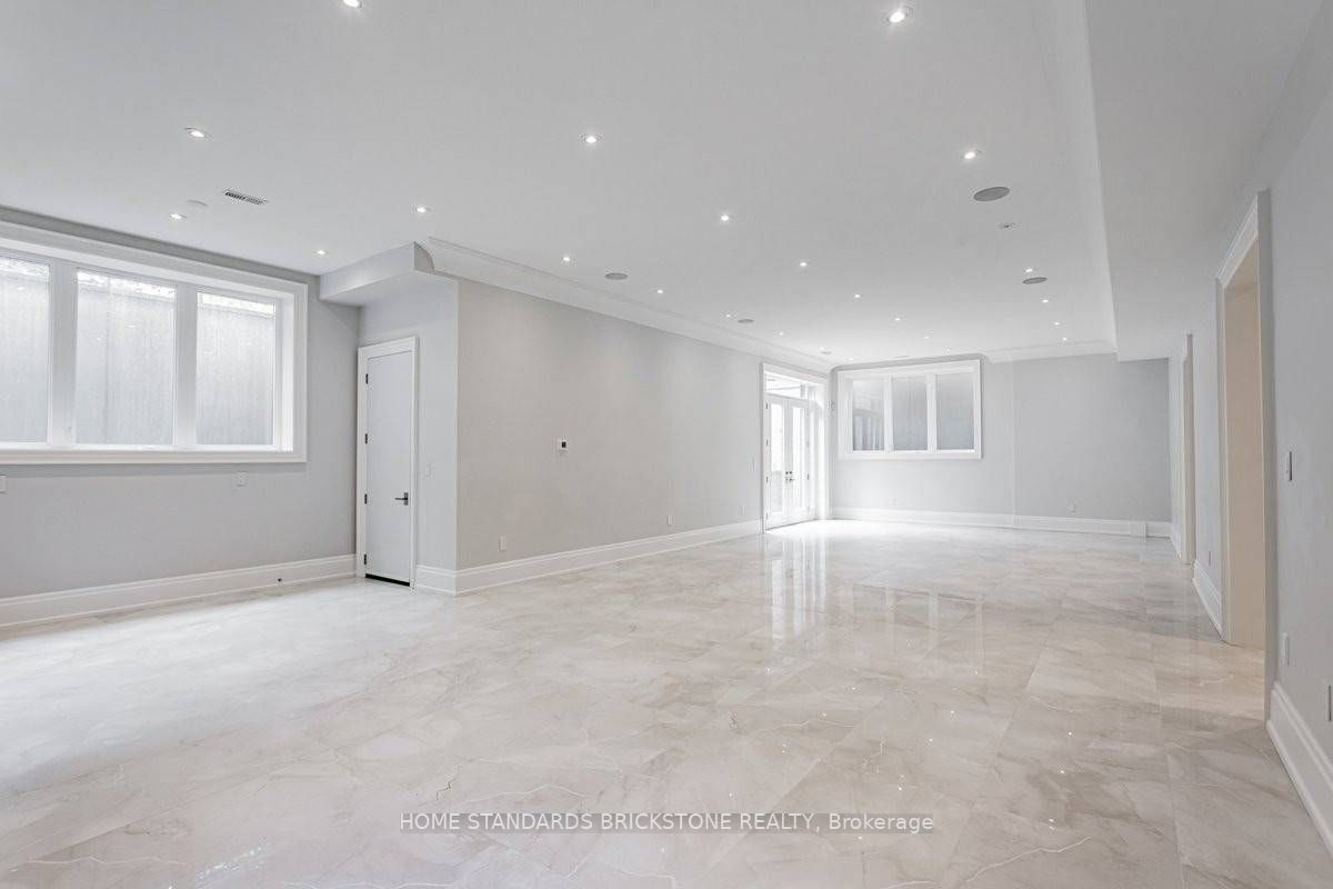 20 Berkindale Dr