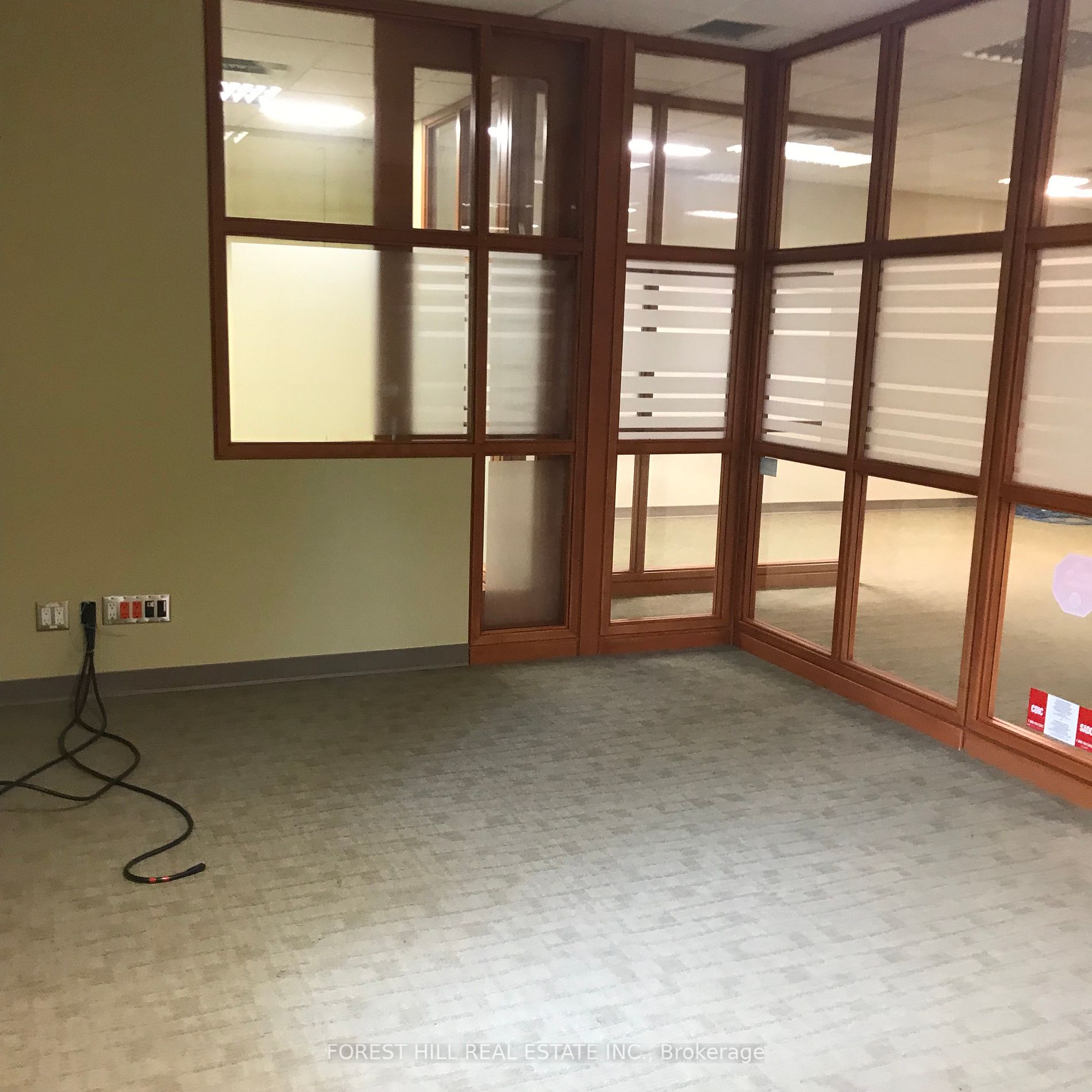 439 Spadina Rd, #210