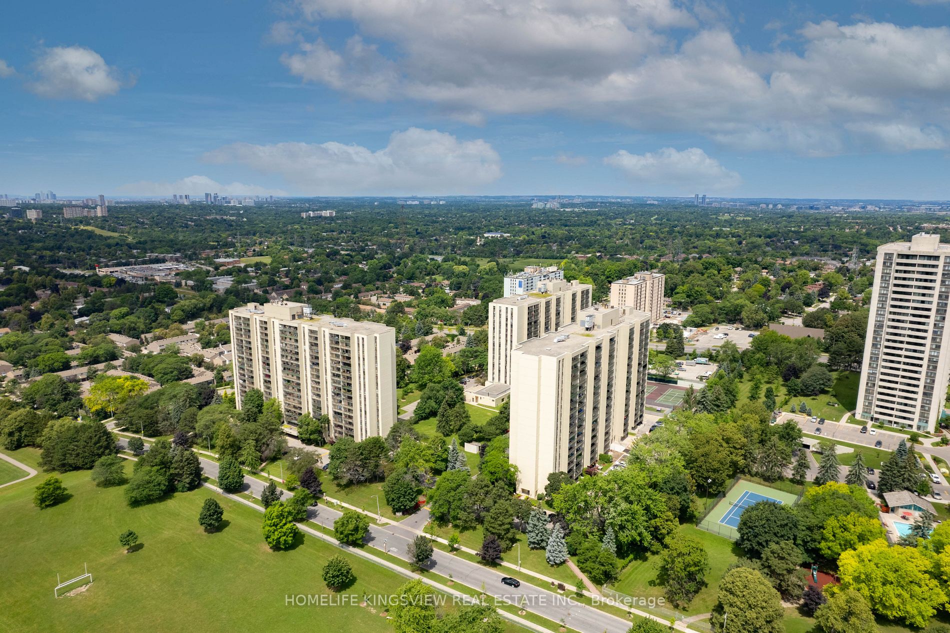 350 Seneca Hill Dr, #Ph4