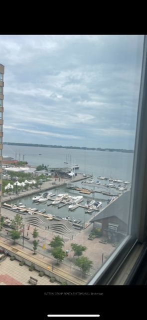 260 Queens Quay W, #1406